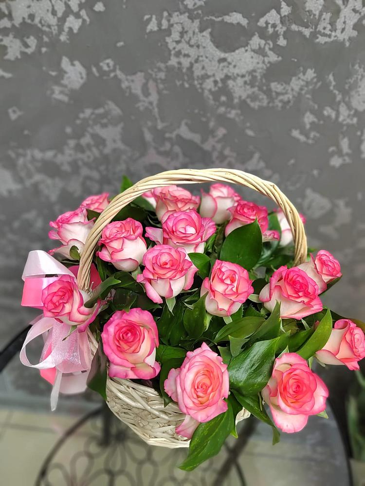 Цветочная композиция из Розы в корзине в Ядрино