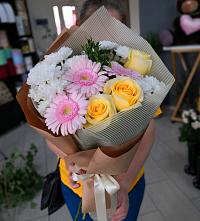 Букет цветов из:  Герберы, Розы и Хризантемы в Ядрино