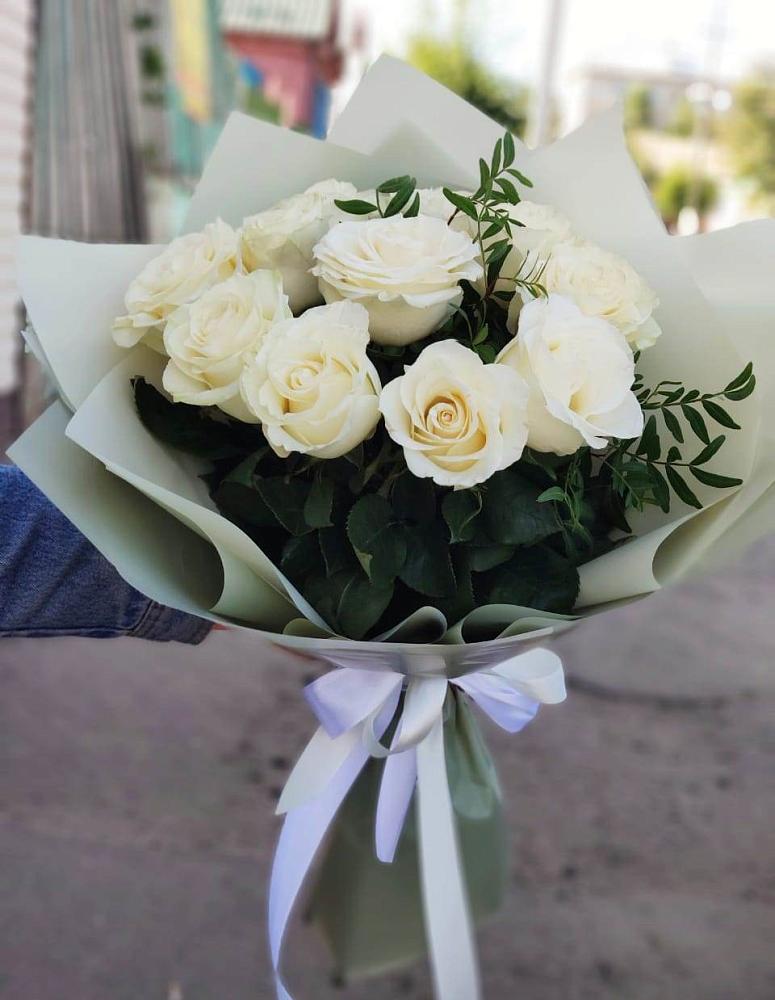Букет Белые розы Проуд в Ядрино