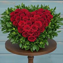 Цветочная композиция из Розы в виде сердца в Ядрино