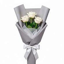 Букет 3 белые розы в Ядрино