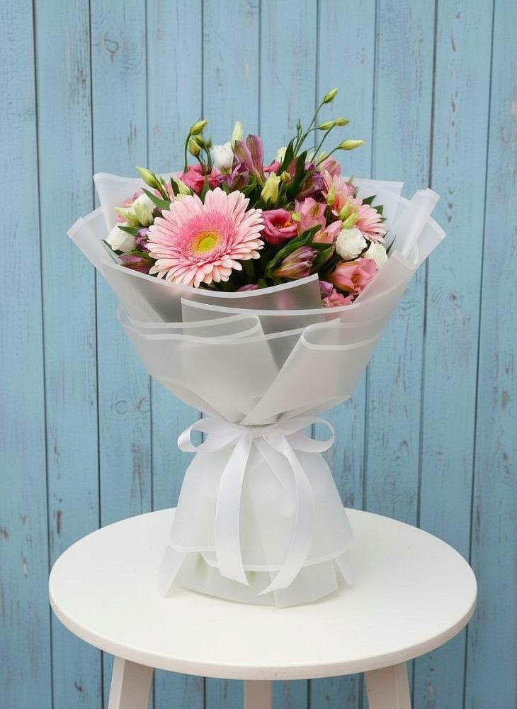 Букет цветов из: Герберы, Альстромерии и Лизиантусы в Ядрино