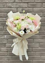 Букет цветов из:  Гвоздики, Розы, Лизиантусы и Хризантемы в Ядрино