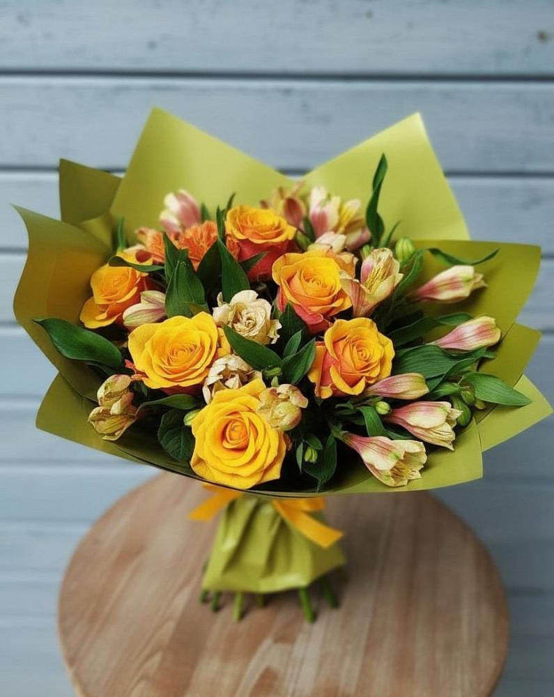 Букет цветов из: Альстромерии и Розы в Ядрино