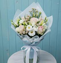 Букет цветов из:  Розы и Лизиантусы в Ядрино