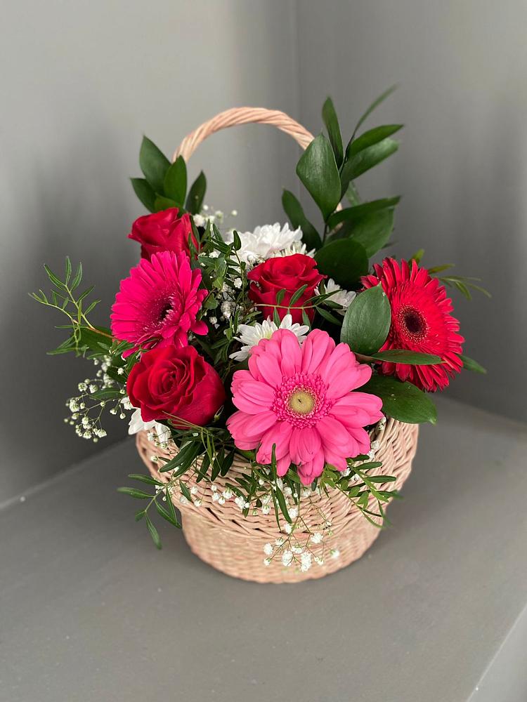 Цветочная композиция из Розы, Хризантемы и Герберы в корзине в Ядрино