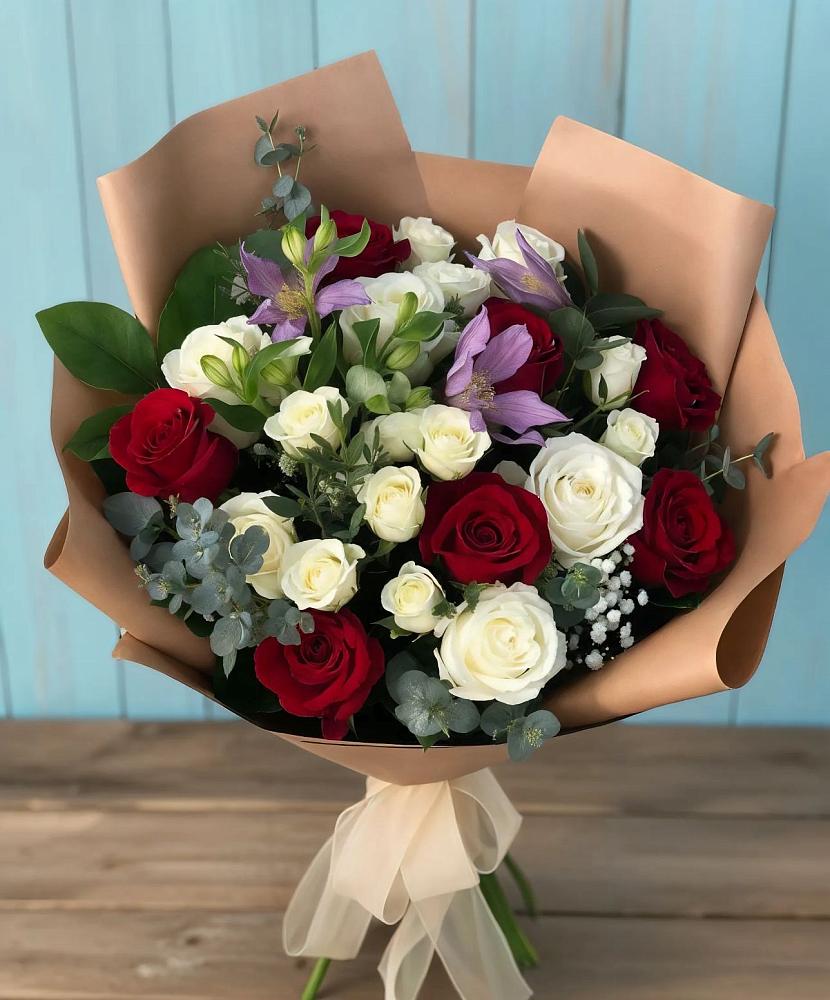 Букет цветов из: Розы и Альстромерии в Ядрино