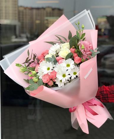 Букет цветов из: Розы, Лизиантусы и Хризантемы в Ядрино