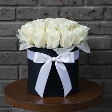 Цветочная композиция из Розы в шляпной коробке в Ядрино